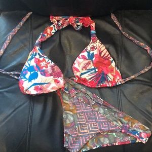 Maaji women’s bikini top size XL, bottoms size M